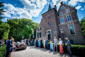 Romantische mariniersbruiloft in de tuin MMVisagie & Hairstyling (57)