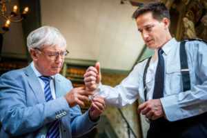 Romantische mariniersbruiloft in de tuin MMVisagie & Hairstyling (57)